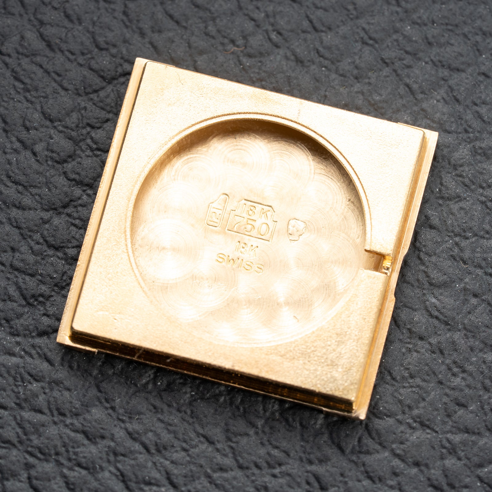 Cartier Tank Louis 'Paris' Dial 18K Yellow Gold GM LM Ref. 78086 from 1970s