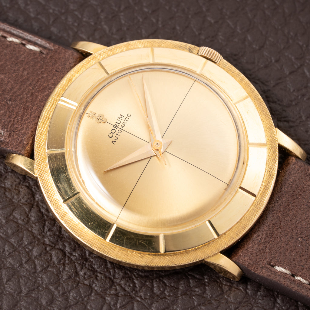 Corum Disco Volante Automatic 18K Yellow Gold Ref. 5271 from 1960s