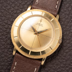 Corum Disco Volante Automatic 18K Yellow Gold Ref. 5271 from 1960s