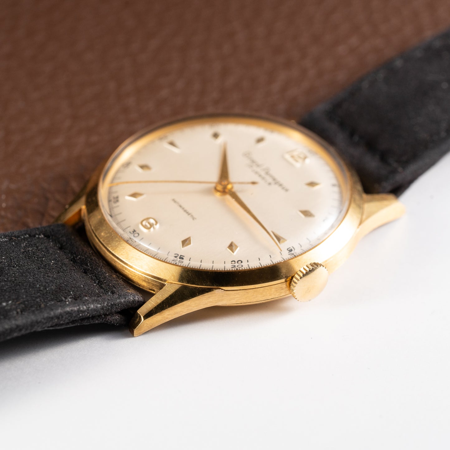 Girard Perregaux Antimagnetic 18K Yellow Gold Dress Watch New Old Stock 1950s