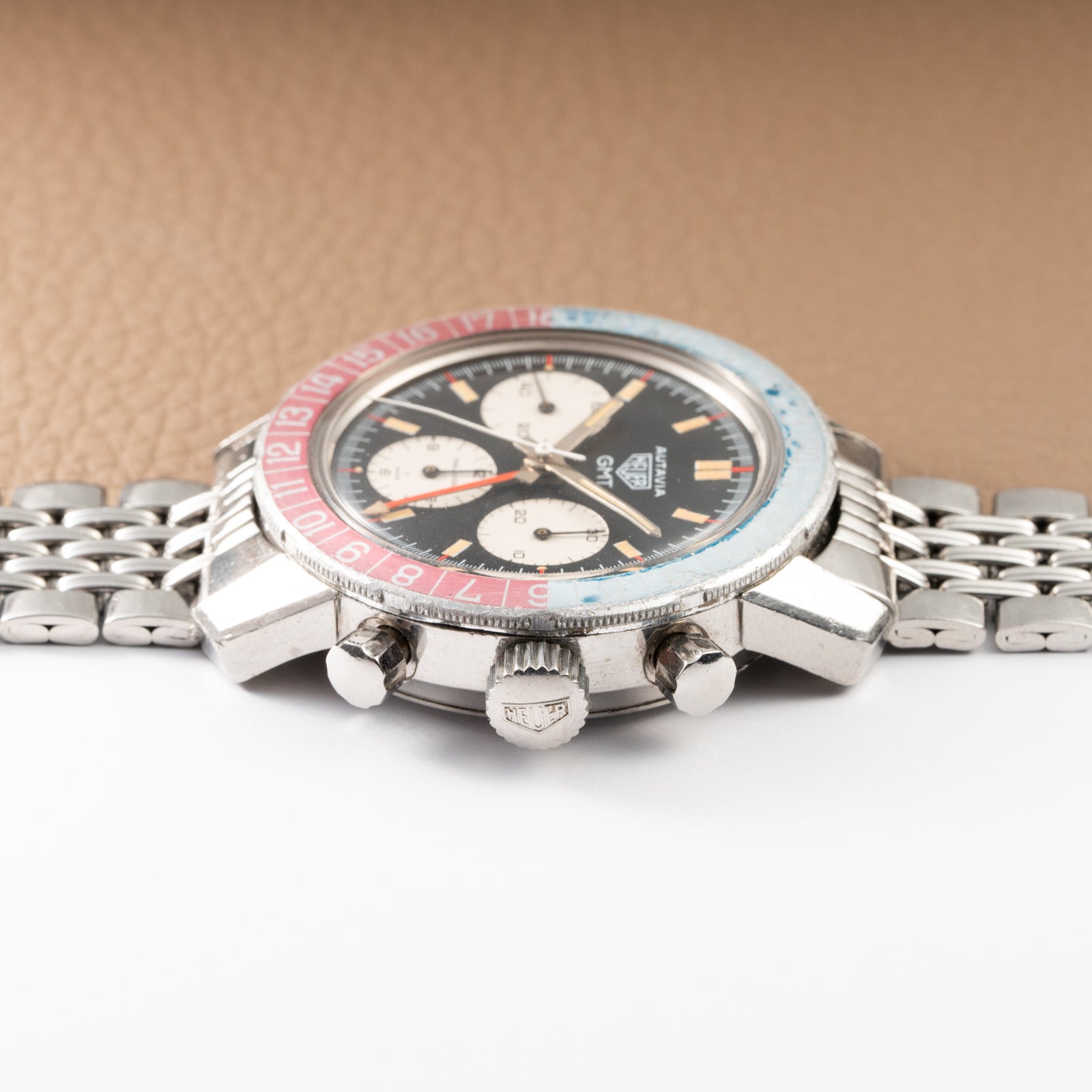 Heuer Autavia GMT Fab. Suisse dial BoR Gay Frères Ref. 2446C from 1972