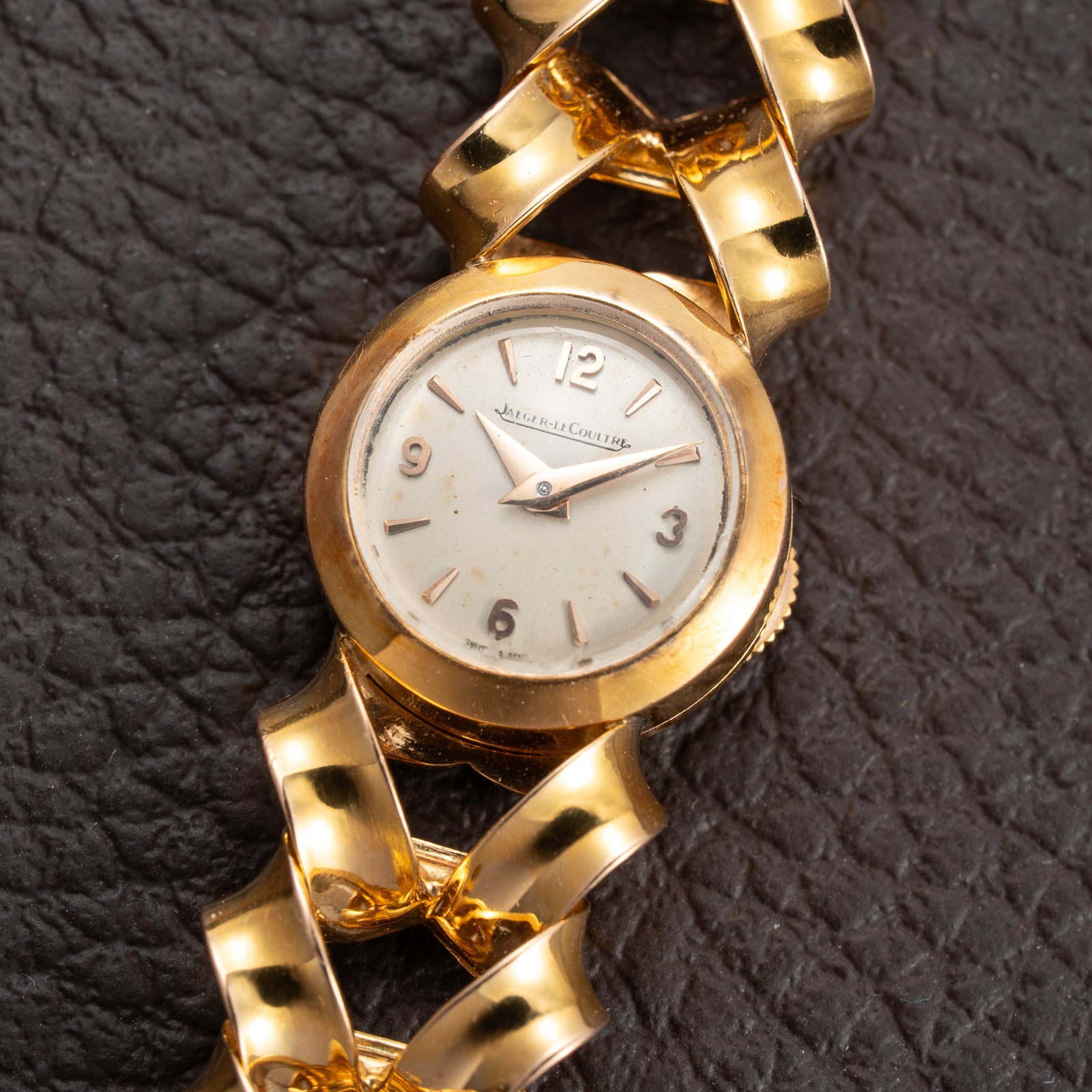 Jaeger-LeCoultre Cocktail Watch 'Backwinder' Sculptural Twisted French Design 18K Rosé Gold Circa 1950s
