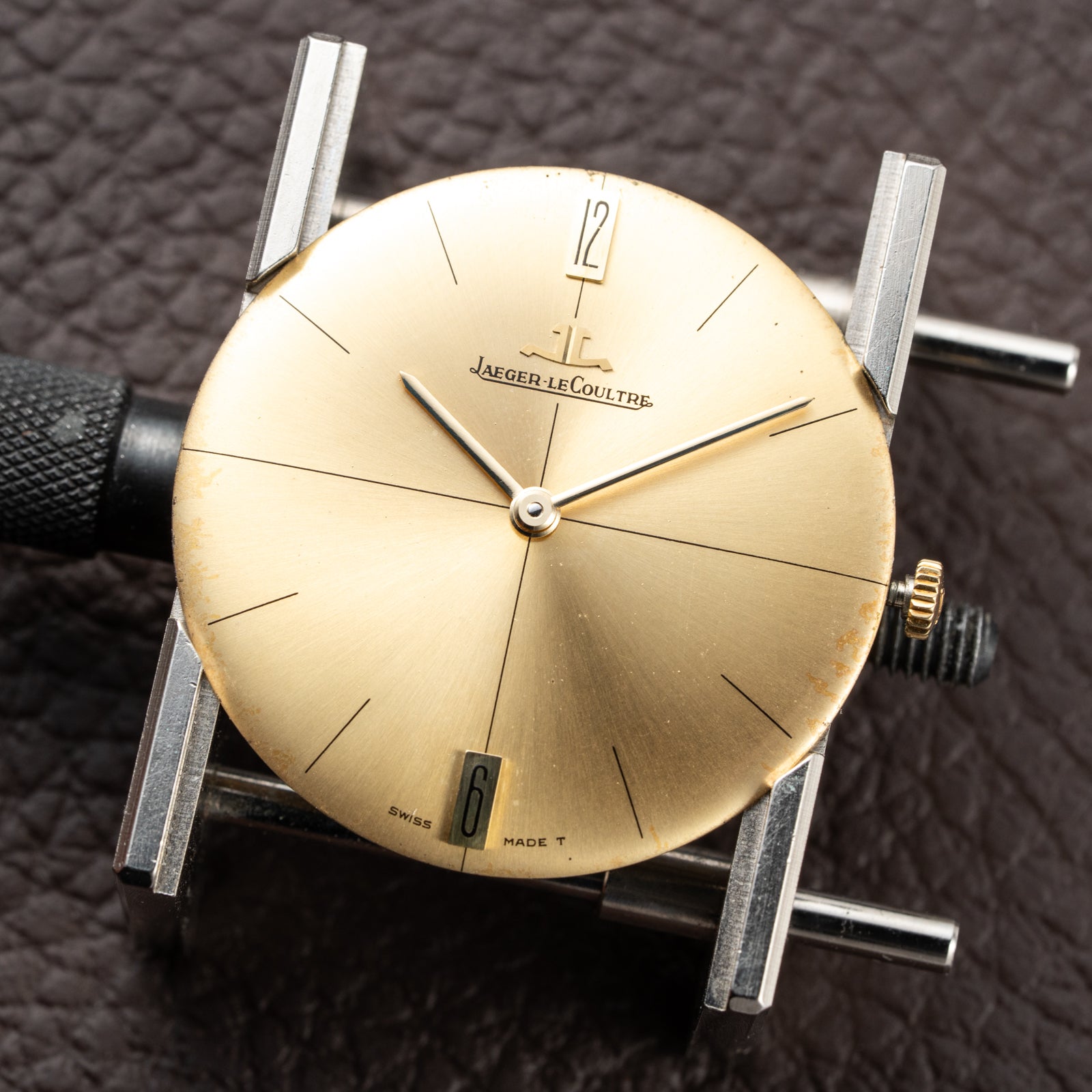 Jaeger LeCoultre Dress Watch Ultra thin Crosshair Dial 18K Yellow Gold Ref 1947