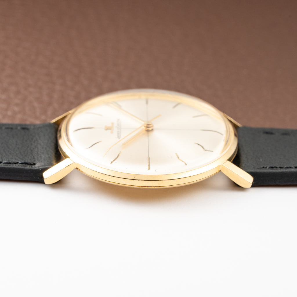 Jaeger-LeCoultre Dress Watch Crosshair Dial Ultra-Thin 18K Yellow Gold Ref. 2285 from 1950s