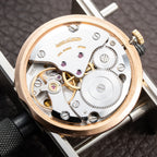 Jaeger-LeCoultre Ultra-Thin Dress Watch 18K Yellow Gold Linnen Dial with Date Ref. 21002 from 1960s