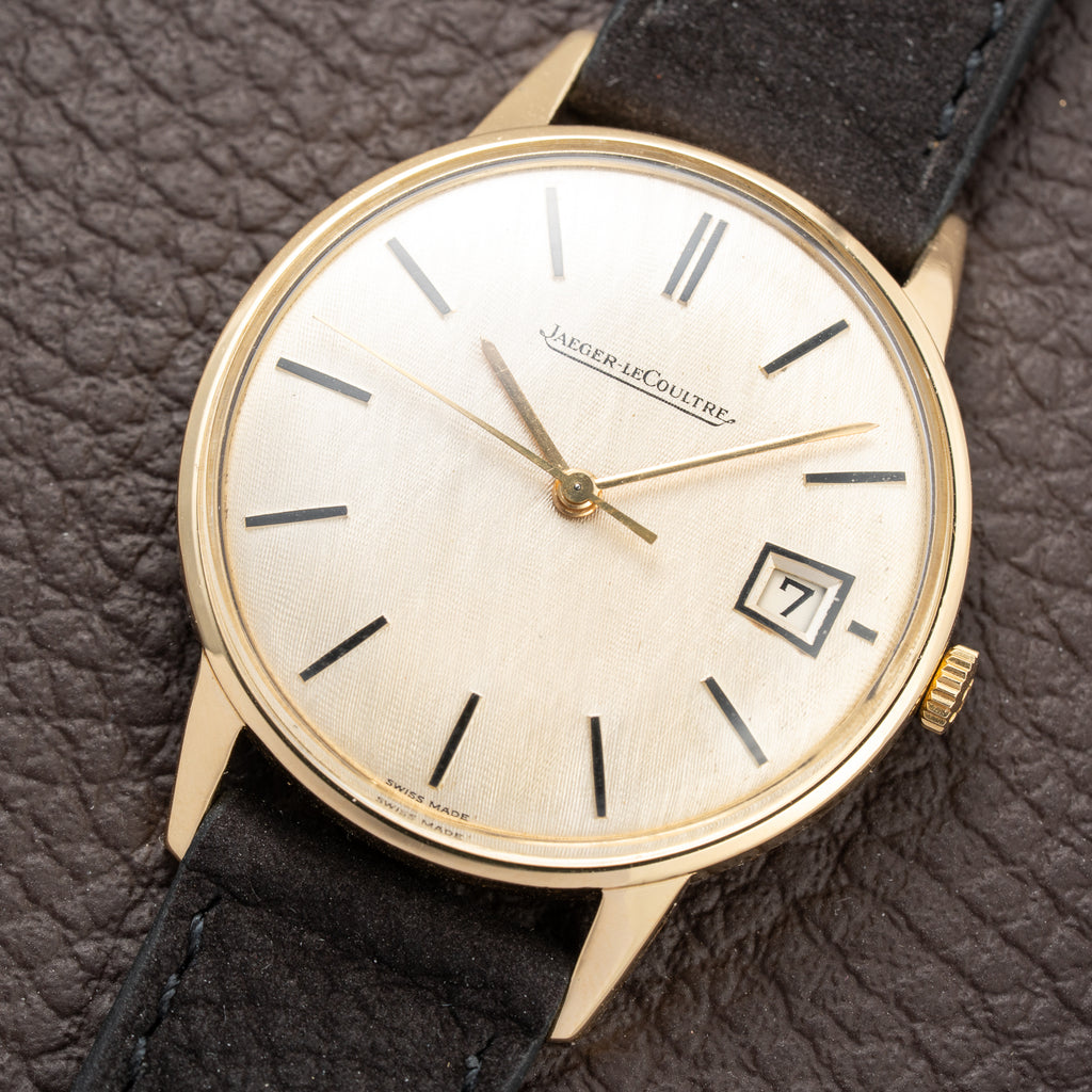 Jaeger-LeCoultre Ultra-Thin Dress Watch 18K Yellow Gold Linnen Dial with Date Ref. 21002 from 1960s