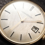 Jaeger-LeCoultre Ultra-Thin Dress Watch 18K Yellow Gold Linnen Dial with Date Ref. 21002 from 1960s