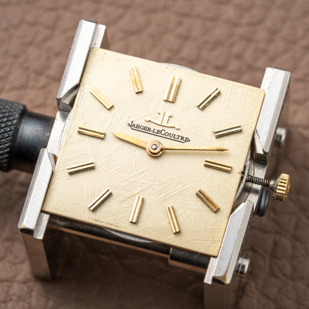Jaeger-LeCoultre Hand-Engraved Dress Watch 18K Yellow Gold Cal. 818 from 1960s