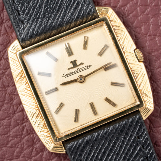 Jaeger-LeCoultre Hand-Engraved Dress Watch 18K Yellow Gold Cal. 818 from 1960s