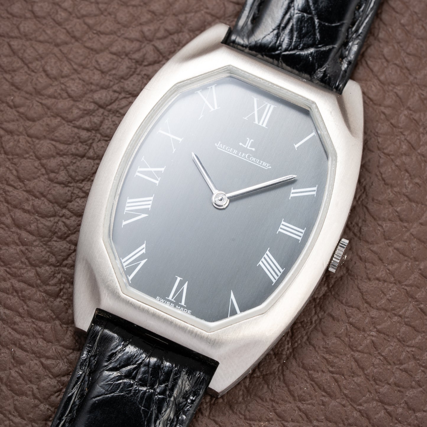 Jaeger-LeCoultre Tank Tonneau Jumbo Grey Roman Dial Ref. 9114.42 from 1970s