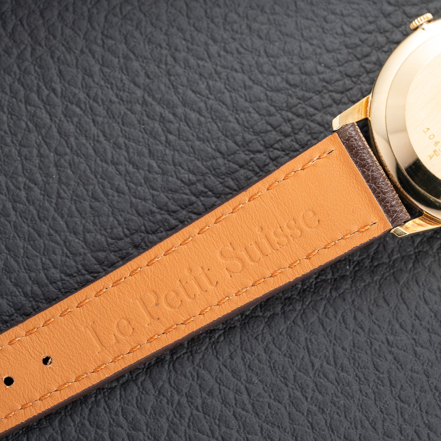 Jaeger-LeCoultre Dress Watch Centre Seconds 18K Yellow Gold Ref. 20002 from 1960s