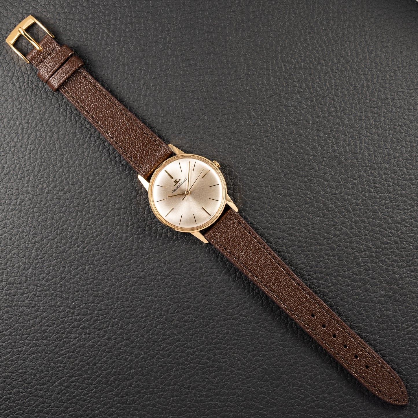 Jaeger-LeCoultre Dress Watch Centre Seconds 18K Yellow Gold Ref. 20002 from 1960s