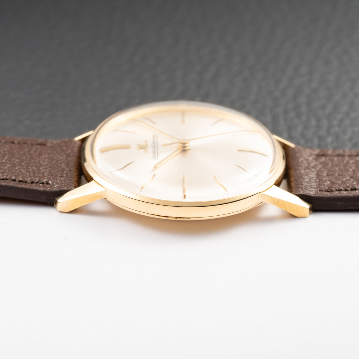Jaeger-LeCoultre Dress Watch Centre Seconds 18K Yellow Gold Ref. 20002 from 1960s