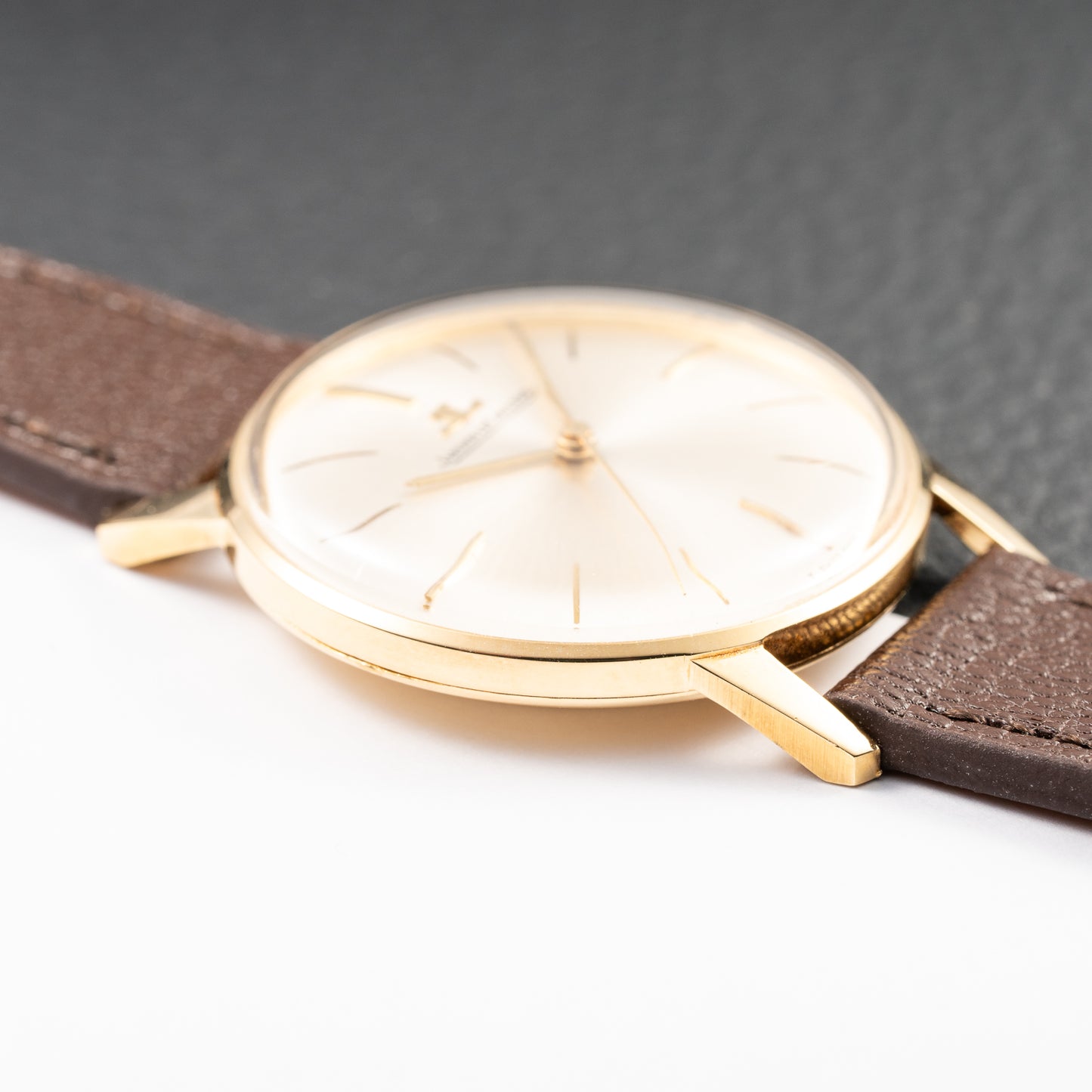 Jaeger-LeCoultre Dress Watch Centre Seconds 18K Yellow Gold Ref. 20002 from 1960s