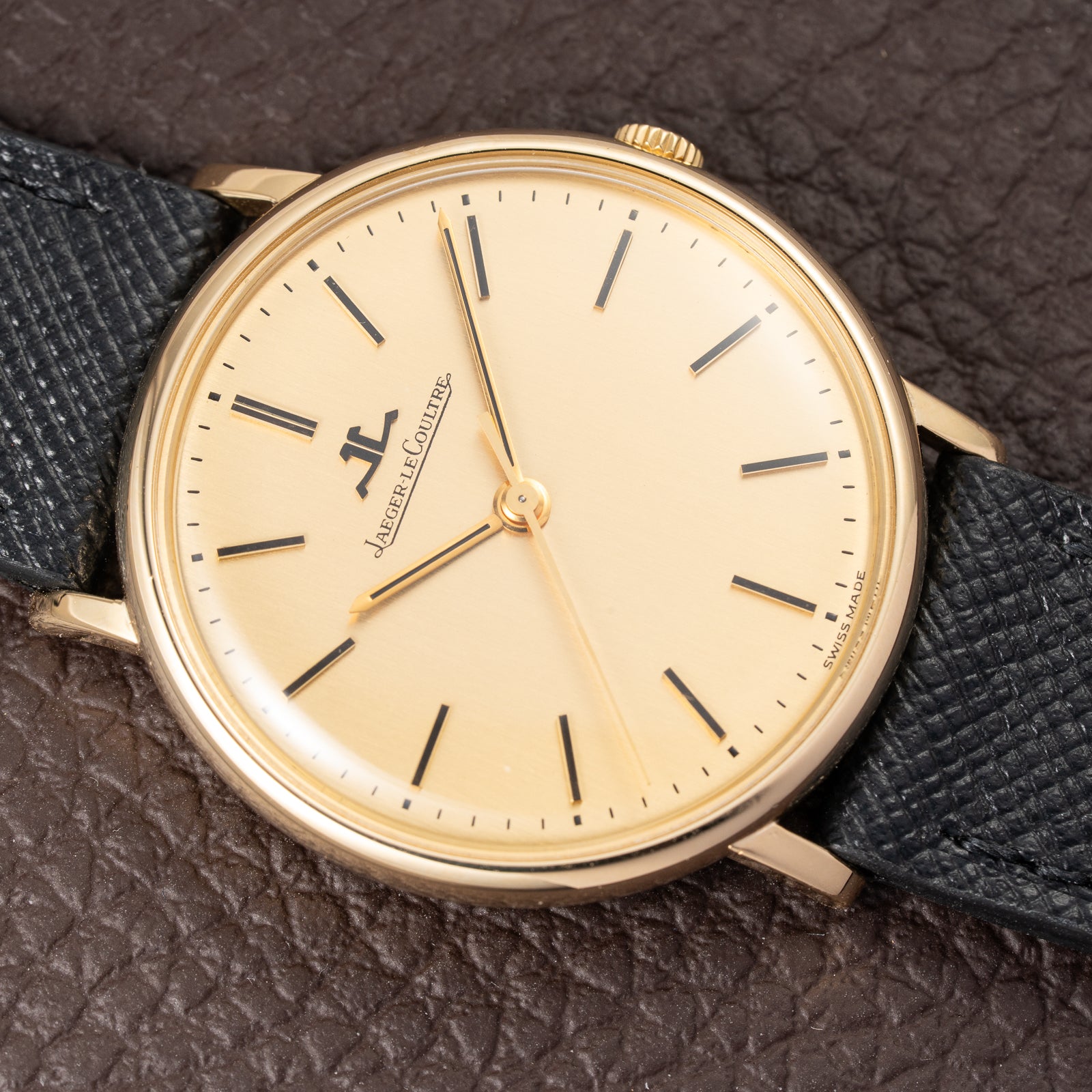 Jaeger-LeCoultre Dress Watch Centre Seconds 18K Yellow Gold Ref. 9088 from 1970s