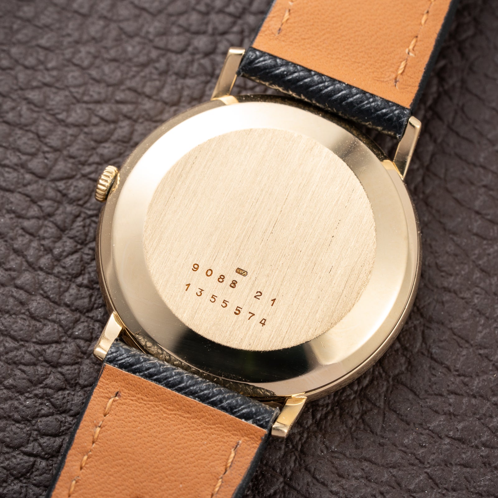Jaeger-LeCoultre Dress Watch Centre Seconds 18K Yellow Gold Ref. 9088 from 1970s