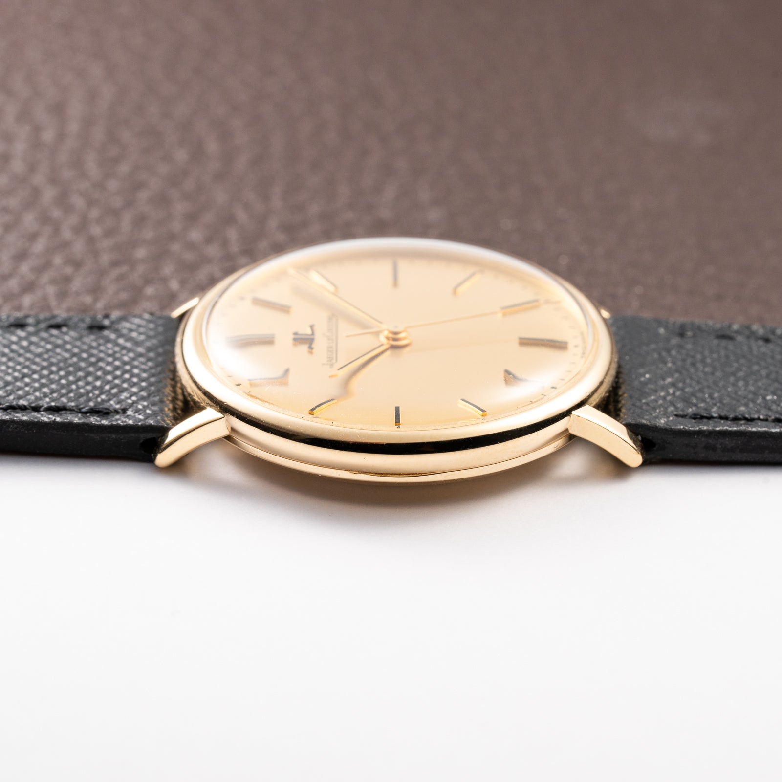 Jaeger-LeCoultre Dress Watch Centre Seconds 18K Yellow Gold Ref. 9088 from 1970s