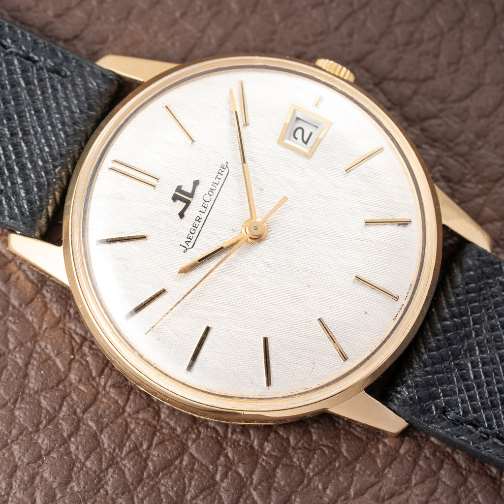 Jaeger-LeCoultre Ultra-Thin Dress Watch 18K Yellow Gold Linnen Dial with Date Ref. 21002 from 1960s