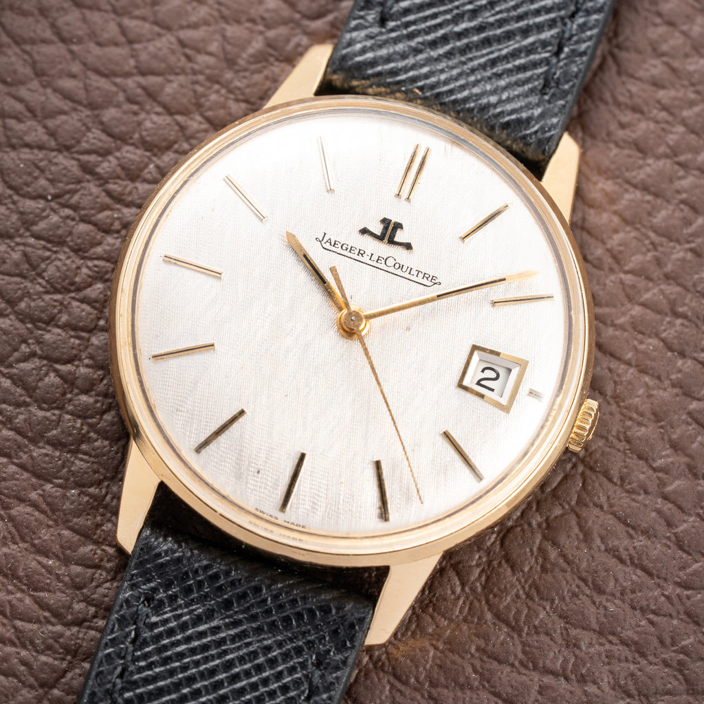 Jaeger-LeCoultre Ultra-Thin Dress Watch 18K Yellow Gold Linnen Dial with Date Ref. 21002 from 1960s