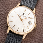 Jaeger-LeCoultre Ultra-Thin Dress Watch 18K Yellow Gold Linnen Dial with Date Ref. 21002 from 1960s