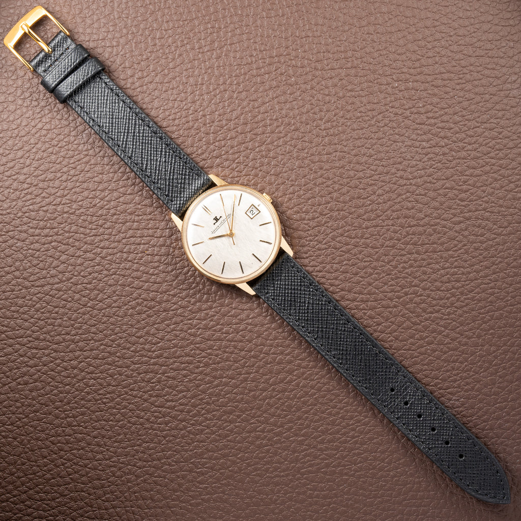Jaeger-LeCoultre Ultra-Thin Dress Watch 18K Yellow Gold Linnen Dial with Date Ref. 21002 from 1960s
