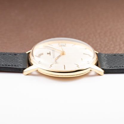 Jaeger-LeCoultre Ultra-Thin Dress Watch 18K Yellow Gold Linnen Dial with Date Ref. 21002 from 1960s