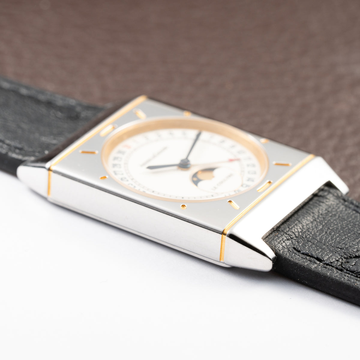 Jaeger-LeCoultre Moonphase Triple Calendar “LeCoultre” Quartz Ref. 400.6.20 from 1990s