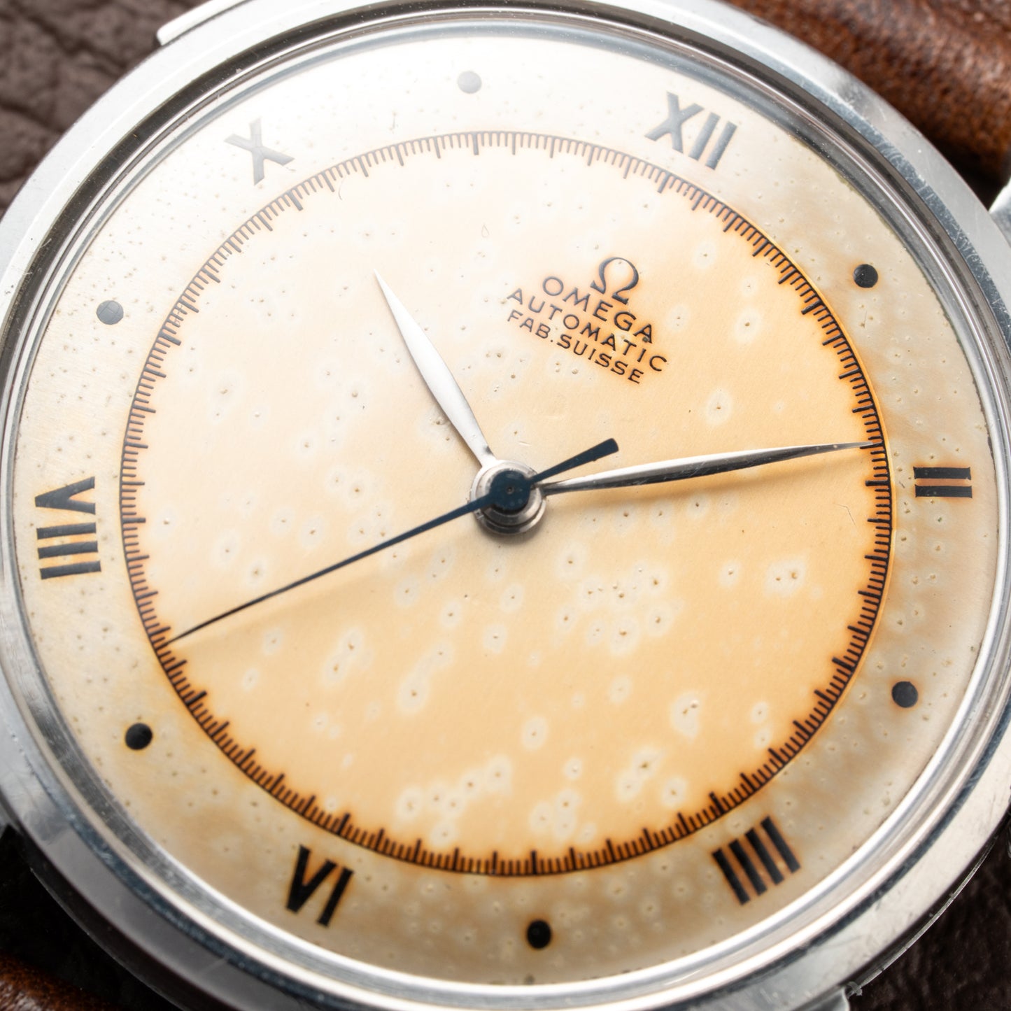 Omega Automatic Fab. Suisse ‘Ambassador' Cal 28.10 Bumper Ref 2421 from 1945