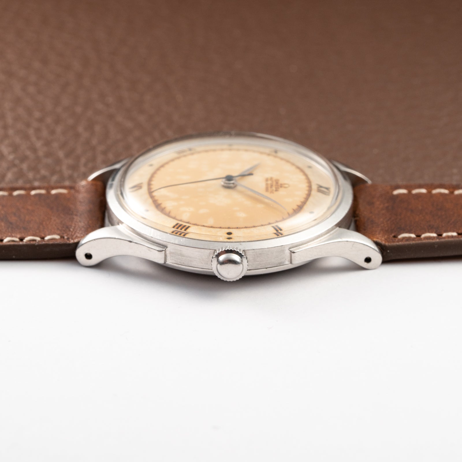 Omega Automatic Fab. Suisse ‘Ambassador' Cal 28.10 Bumper Ref 2421 from 1945