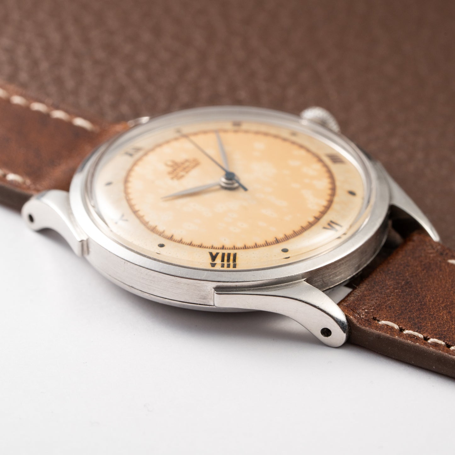 Omega Automatic Fab. Suisse ‘Ambassador' Cal 28.10 Bumper Ref 2421 from 1945