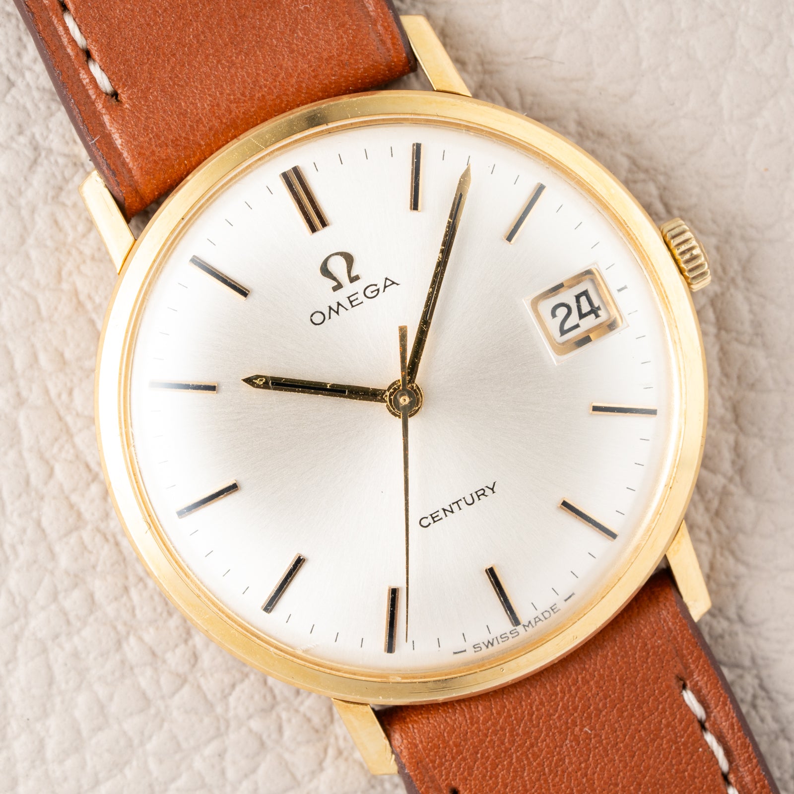 Omega Century 18K Yellow Gold Dress Watch Date Ref. 132.026 from 1966 – Le Petit Suisse Omega Century 18K Yellow Gold Dress Watch Date Ref. 132.026 from 1966 – Le Petit Suisse