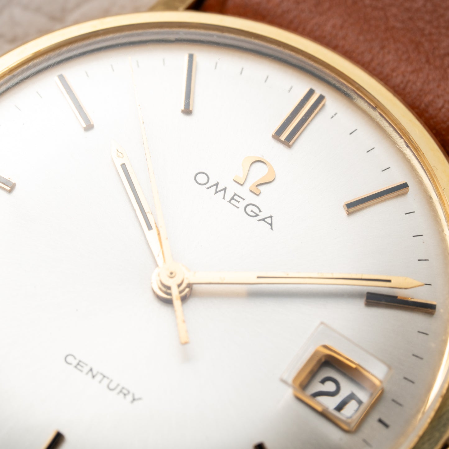 Omega Century 18K Yellow Gold Dress Watch Date Ref. 132.026 from 1966