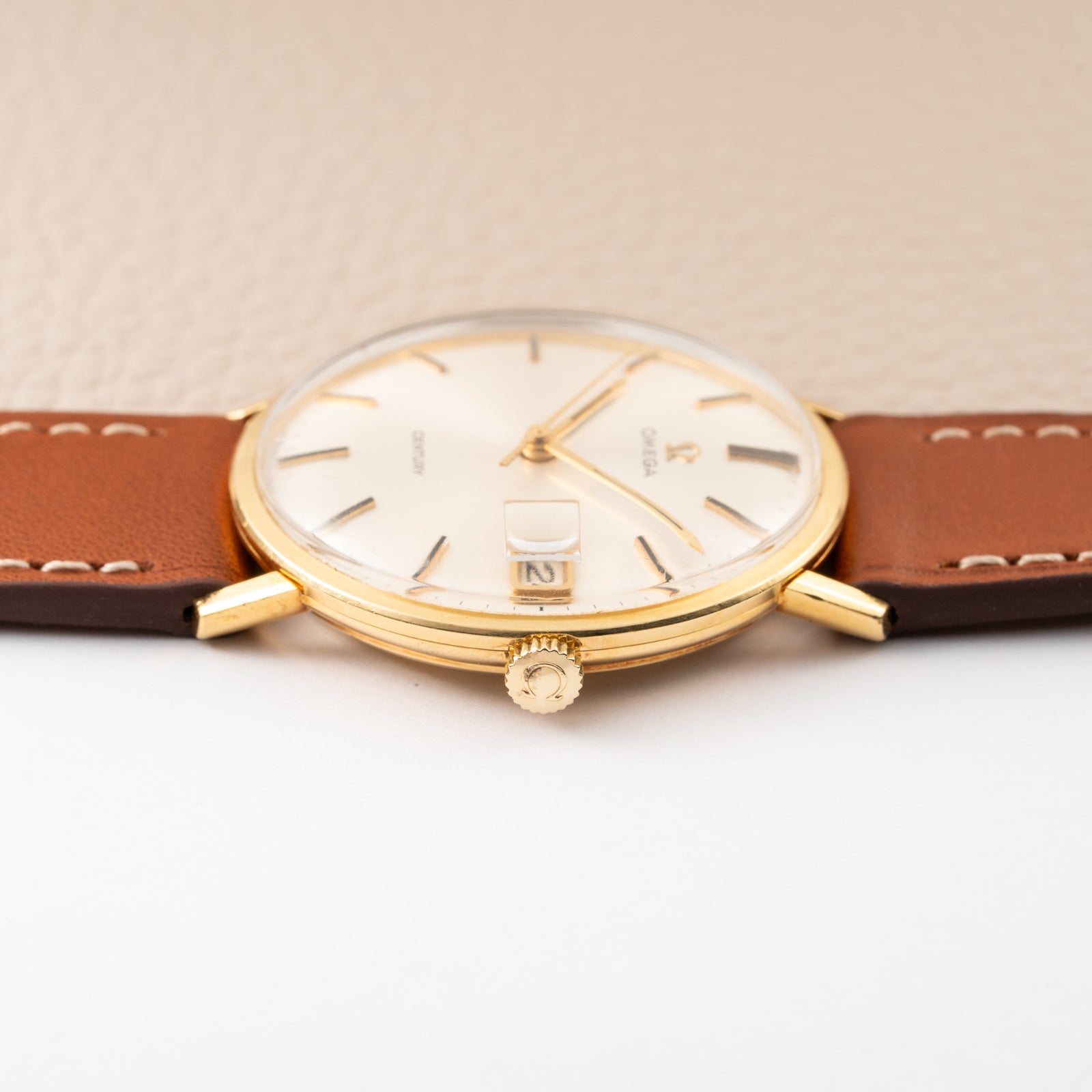 Omega Century 18K Yellow Gold Dress Watch Date Ref. 132.026 from 1966