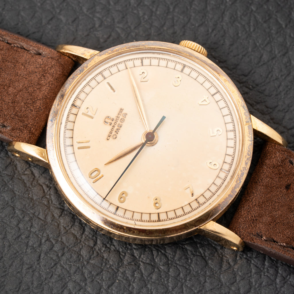 Omega Chronomètre 30T2RG 18K Yellow Gold Oxidized Case from 1945