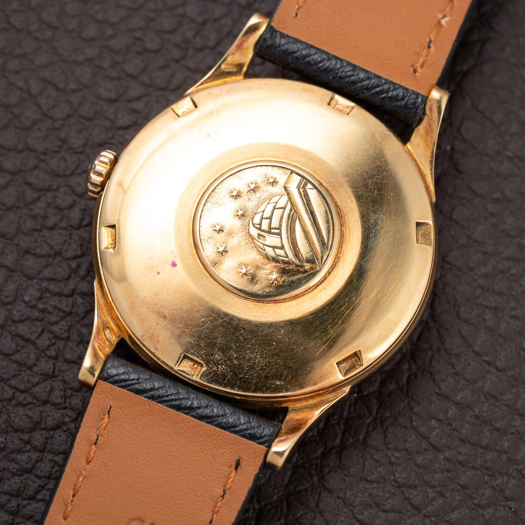 Omega Constellation Automatic Pie Pan 18k Yellow Gold Ref. 14393 from 1959