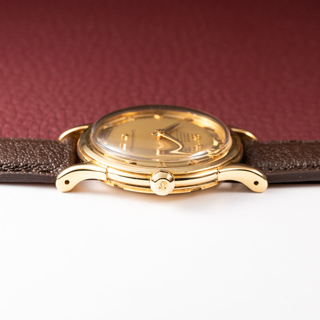 Omega Constellation DeLuxe Pie Pan 18K Yellow Gold from 1952 ref 2652