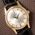 Omega Constellation Pie Pan Automatic 18K Yellow Gold Ref. 14381 Onyx Indices from 1959