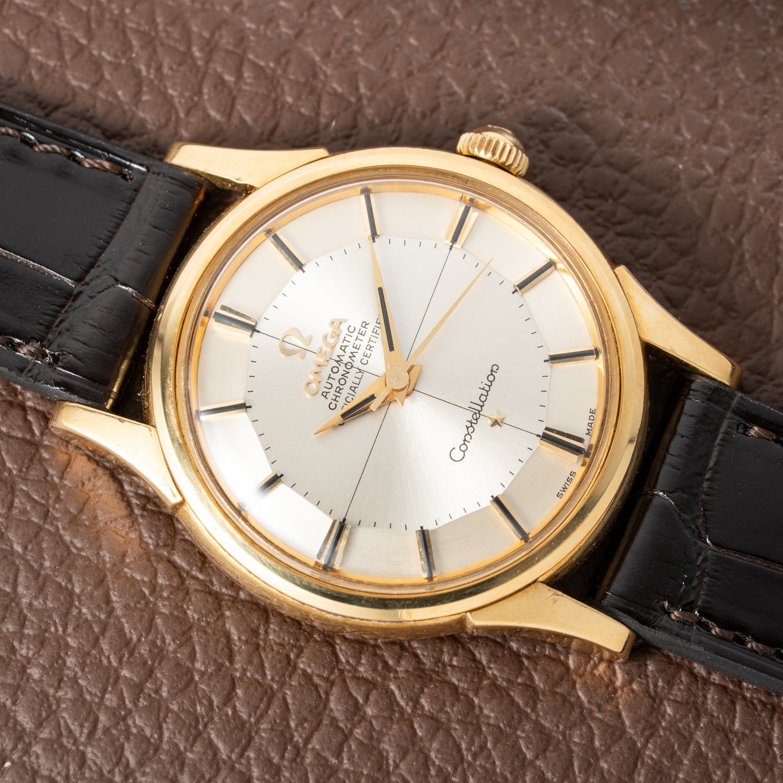 Omega Constellation Pie Pan Automatic 18K Yellow Gold Ref. 14381 Onyx Indices from 1959