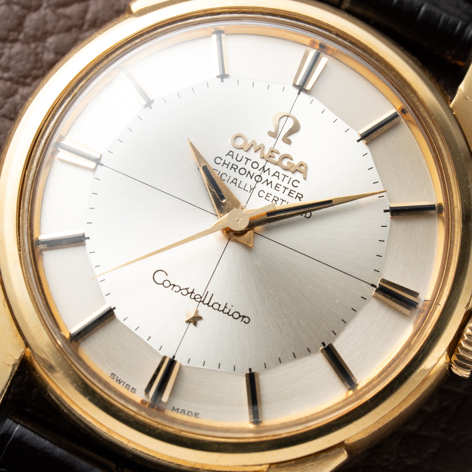 Omega Constellation Pie Pan Automatic 18K Yellow Gold Ref. 14381 Onyx Indices from 1959