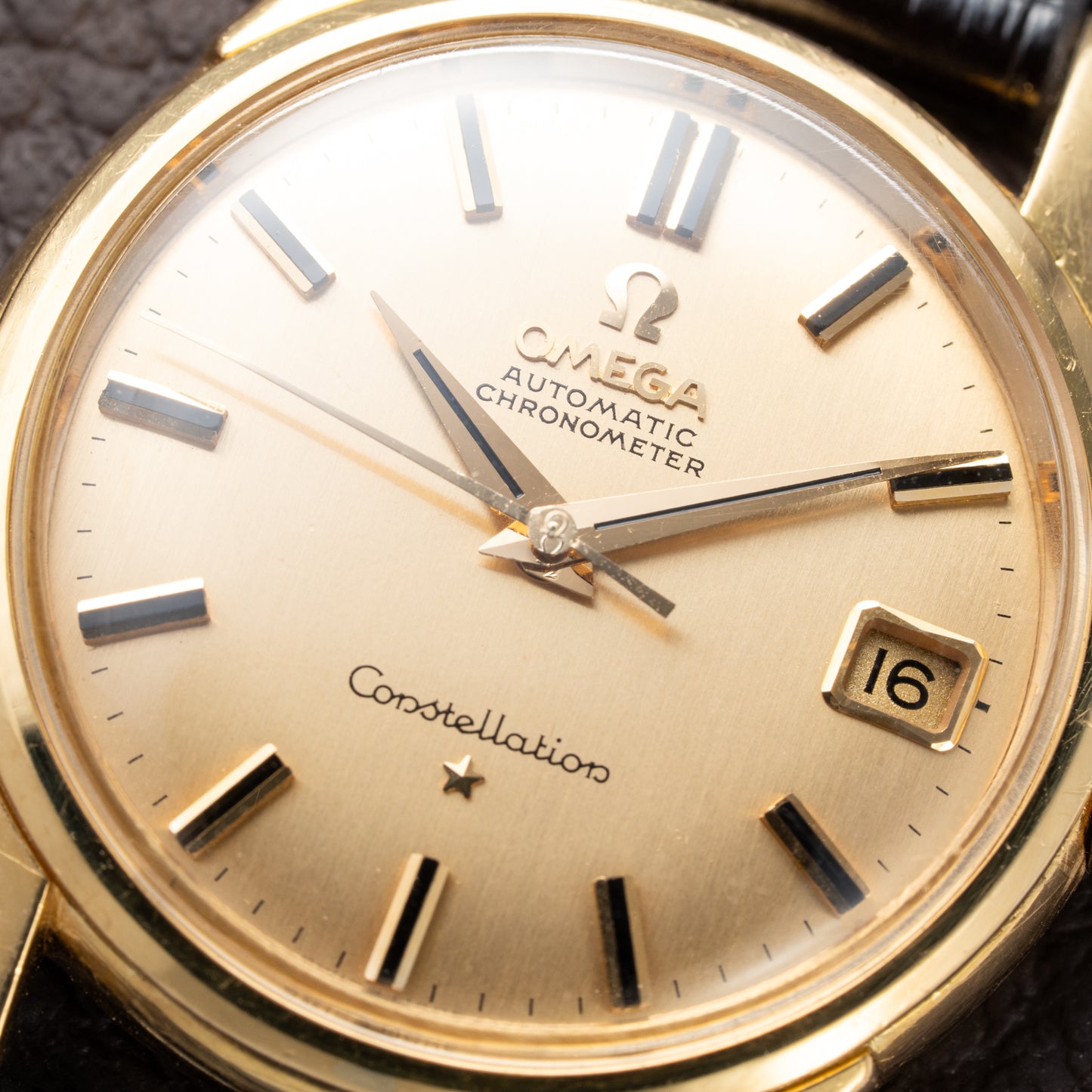 Omega Constellation DeLuxe Automatic Onyx Indices 18K Yellow Gold Ref. 14393 from 1959