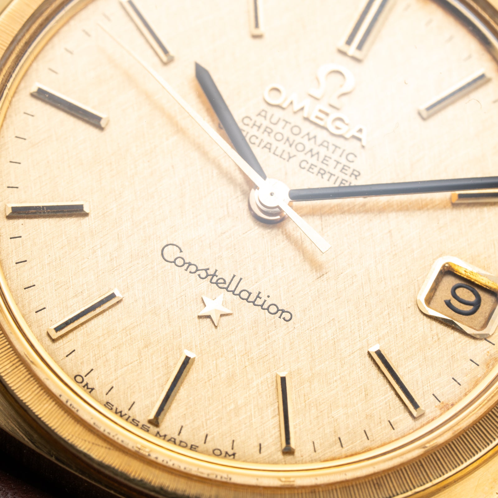 Omega Constellation C-Shape Automatic 18K Yellow Gold “OM Linen Dial”  Ref. 168.017 from 1969
