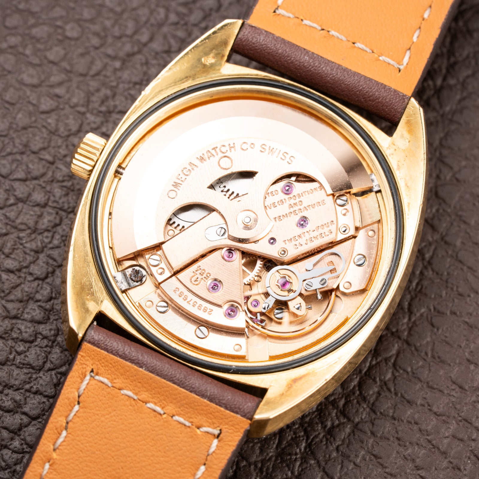 Omega Constellation C-Shape Automatic 18K Yellow Gold “OM Linen Dial”  Ref. 168.017 from 1969
