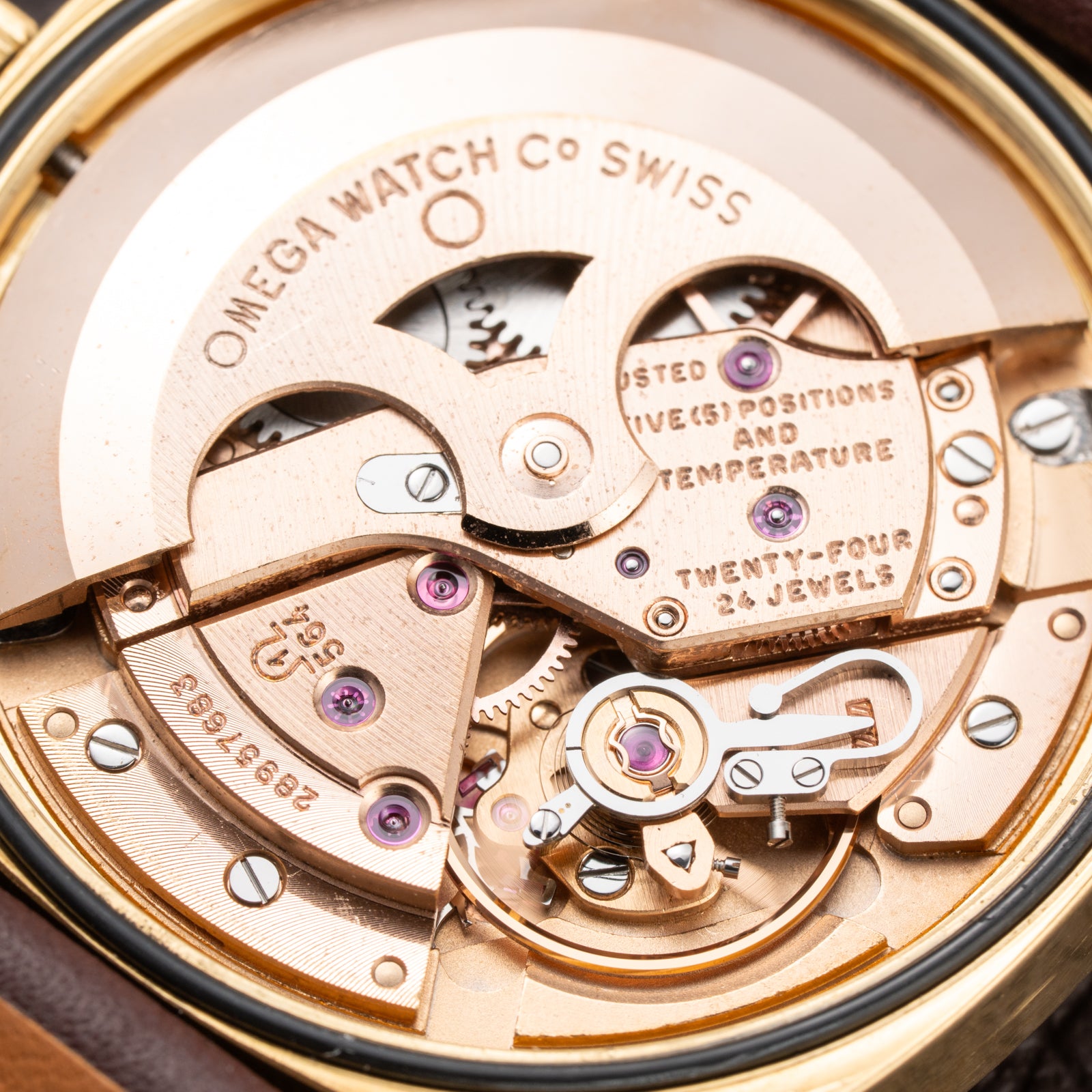Omega Constellation C-Shape Automatic 18K Yellow Gold “OM Linen Dial”  Ref. 168.017 from 1969