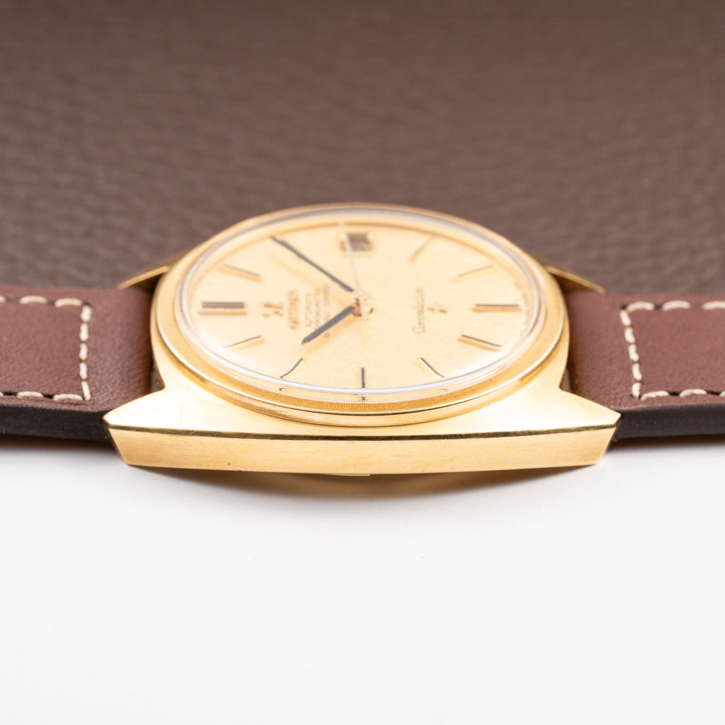 Omega Constellation C-Shape Automatic 18K Yellow Gold “OM Linen Dial”  Ref. 168.017 from 1969
