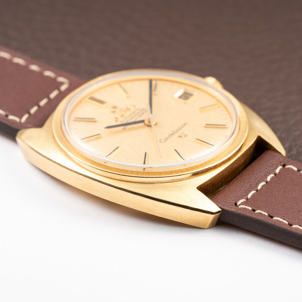 Omega Constellation C-Shape Automatic 18K Yellow Gold “OM Linen Dial”  Ref. 168.017 from 1969