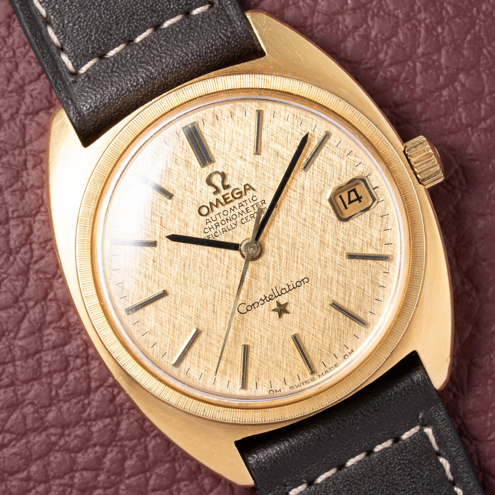 Omega Constellation C-Shape Automatic 18K Yellow Gold “OM Linen Dial” Ref. 168.017 from 1969