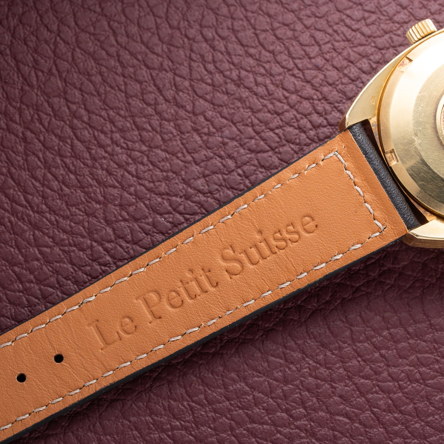 Omega Constellation C-Shape Automatic 18K Yellow Gold “OM Linen Dial” Ref. 168.017 from 1969