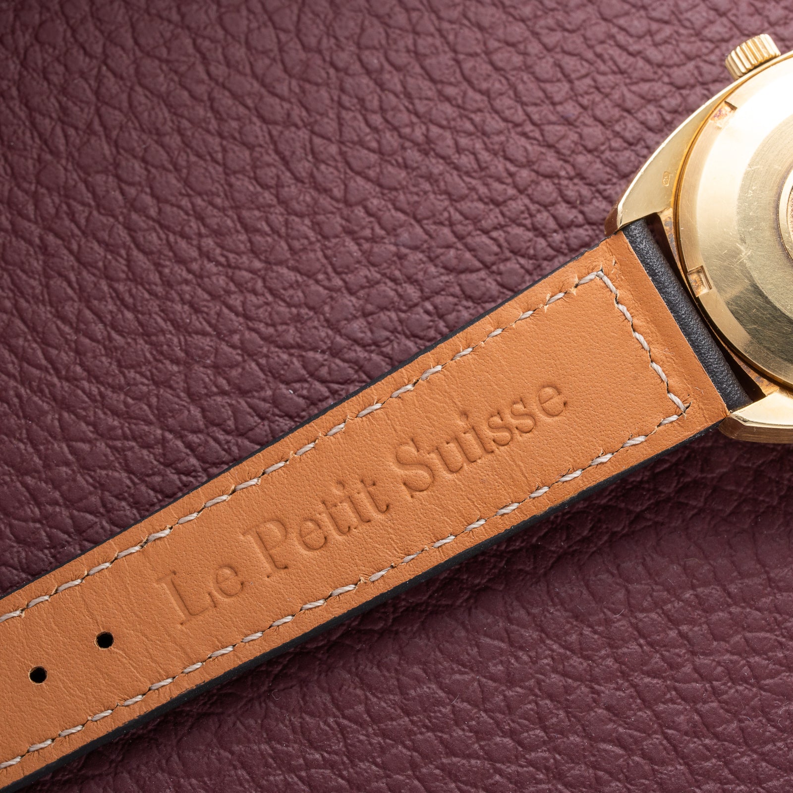 Omega Constellation C-Shape Automatic 18K Yellow Gold “OM Linen Dial” Ref. 168.017 from 1969