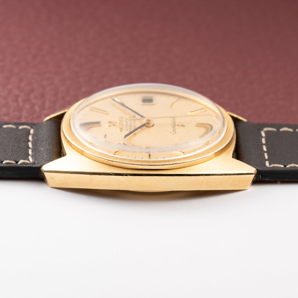 Omega Constellation C-Shape Automatic 18K Yellow Gold “OM Linen Dial” Ref. 168.017 from 1969