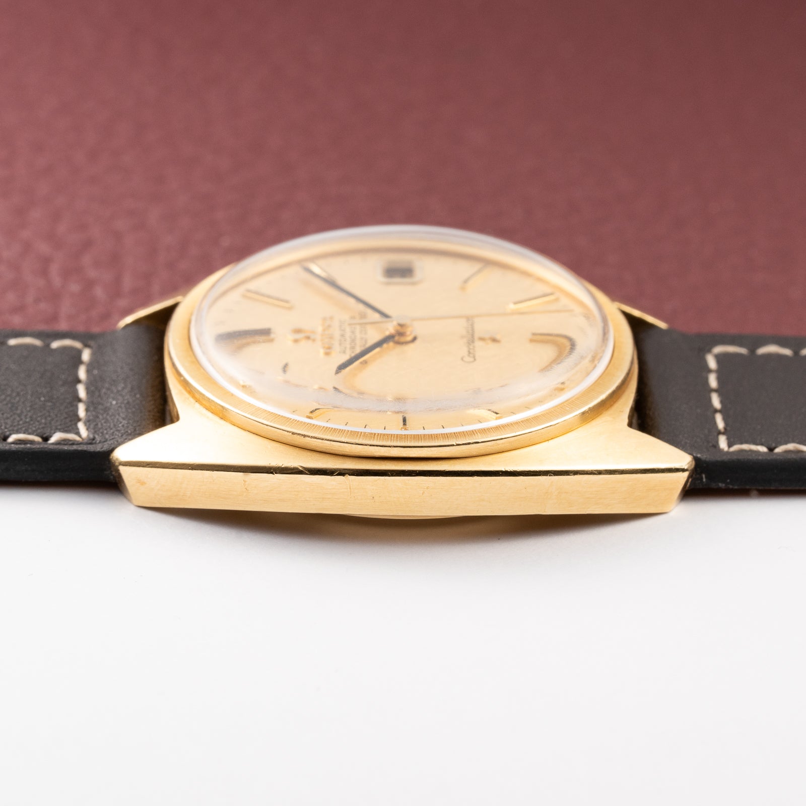 Omega Constellation C-Shape Automatic 18K Yellow Gold “OM Linen Dial” Ref. 168.017 from 1969